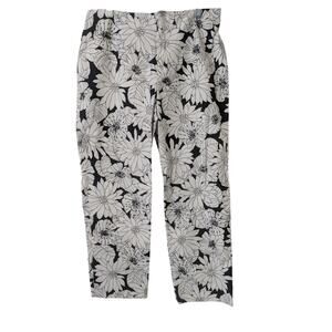 GAP stretch Sz 6 Floral, Beaded Black and White Beaded Stretch Capri Pants